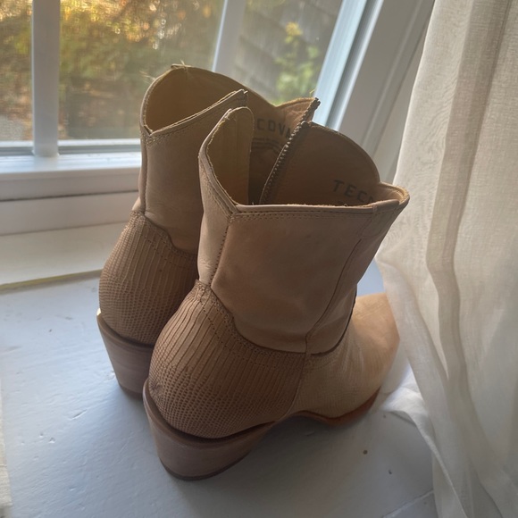 SOLD Tecovas Daisy boots in Sand Relic lizard limited edition sold out - Picture 3 of 6